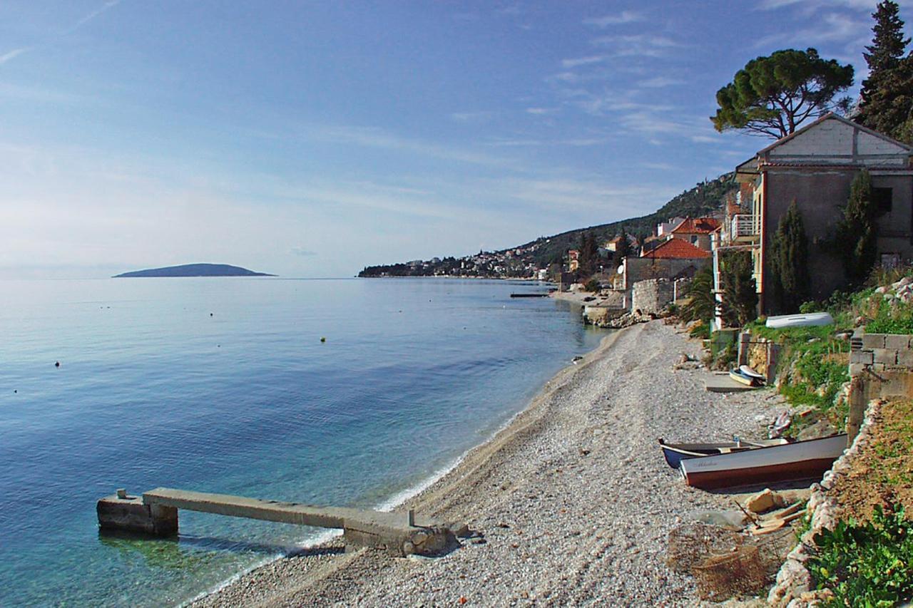 Apartments By The Sea Brist, Makarska - 11078 Exterior foto