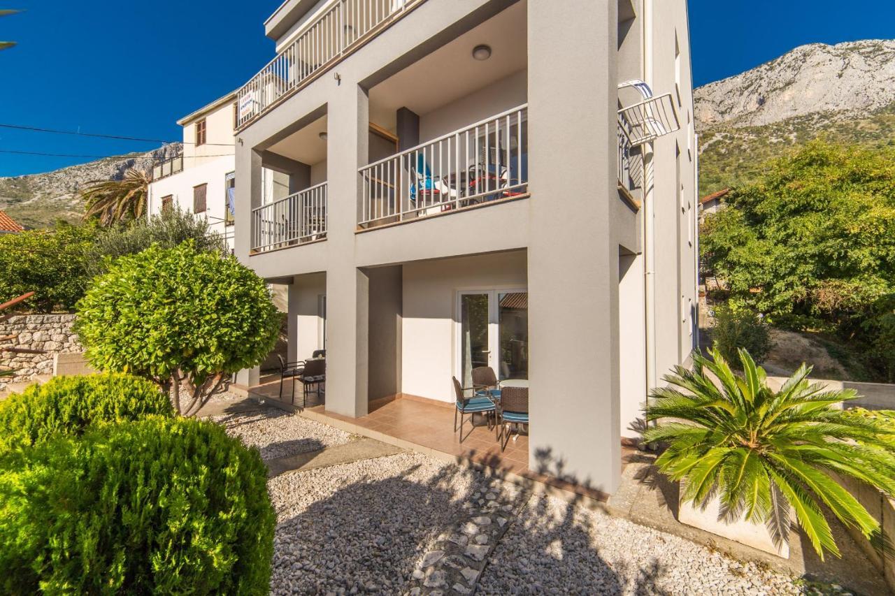 Apartments By The Sea Brist, Makarska - 11078 Exterior foto