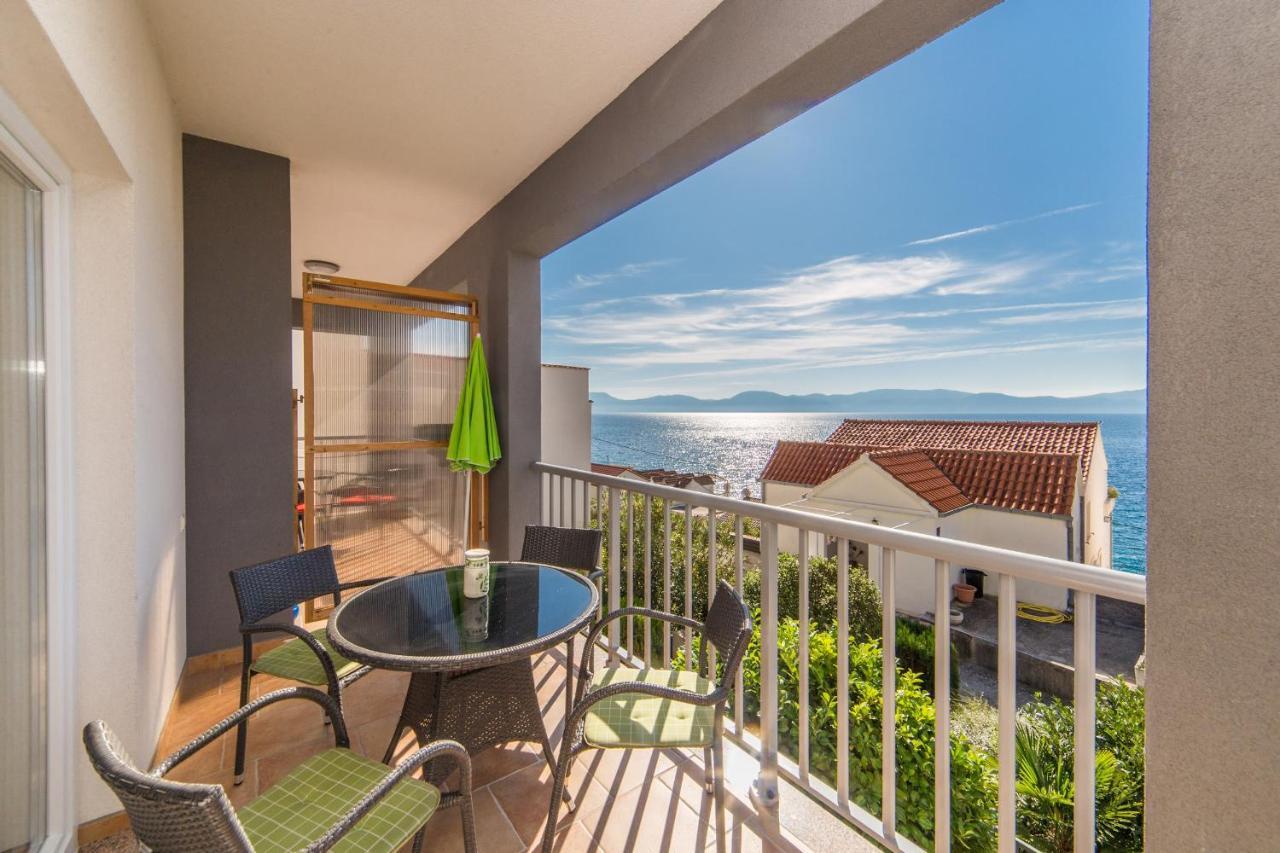 Apartments By The Sea Brist, Makarska - 11078 Exterior foto