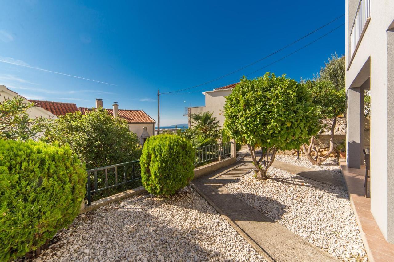 Apartments By The Sea Brist, Makarska - 11078 Exterior foto