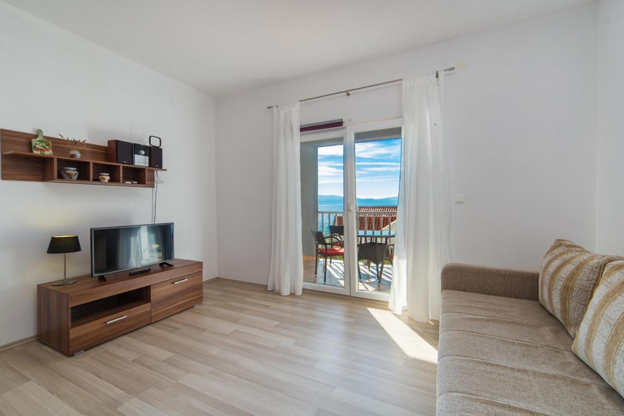 Apartments By The Sea Brist, Makarska - 11078 Exterior foto
