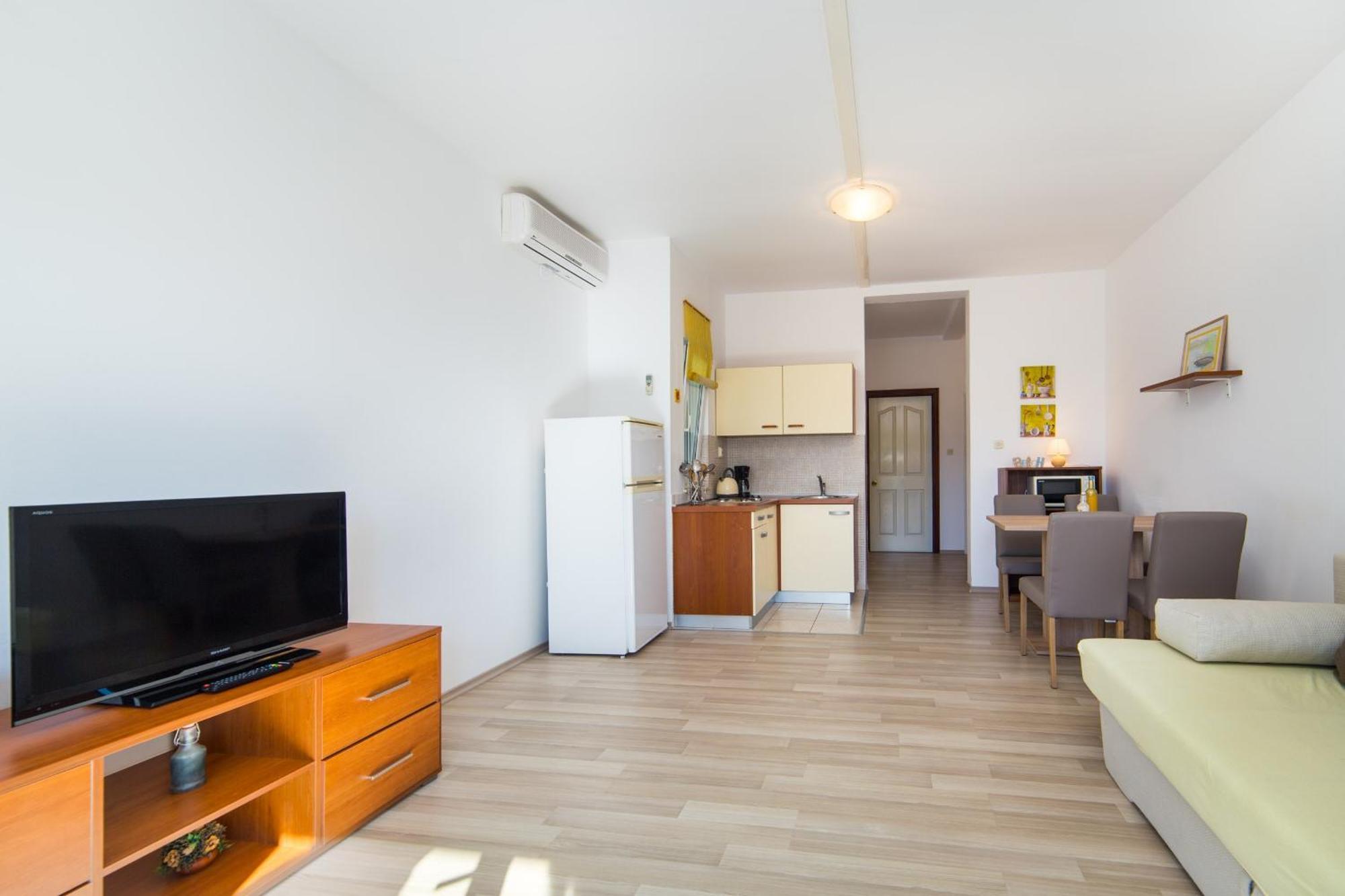 Apartments By The Sea Brist, Makarska - 11078 Zimmer foto