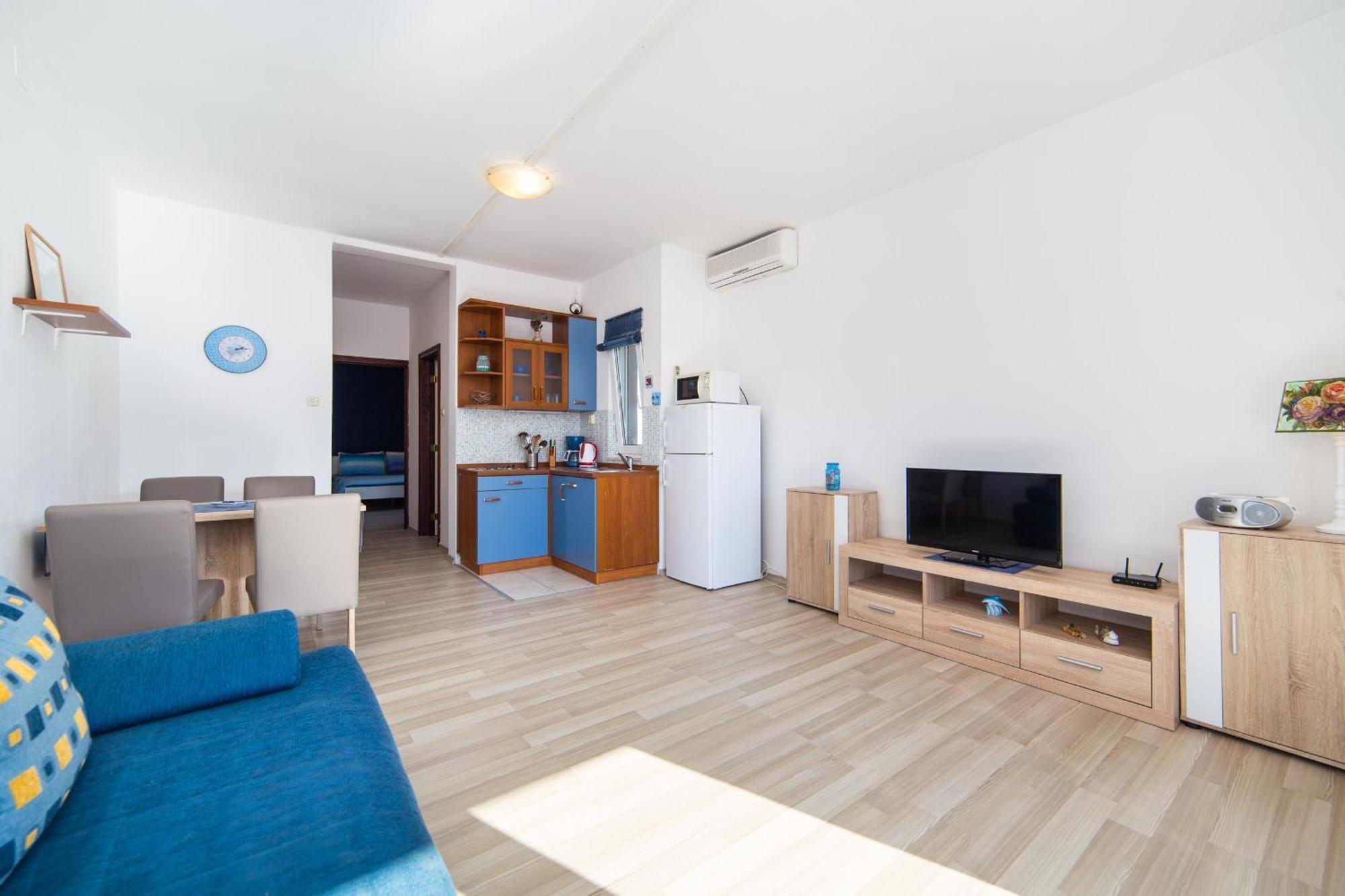 Apartments By The Sea Brist, Makarska - 11078 Zimmer foto